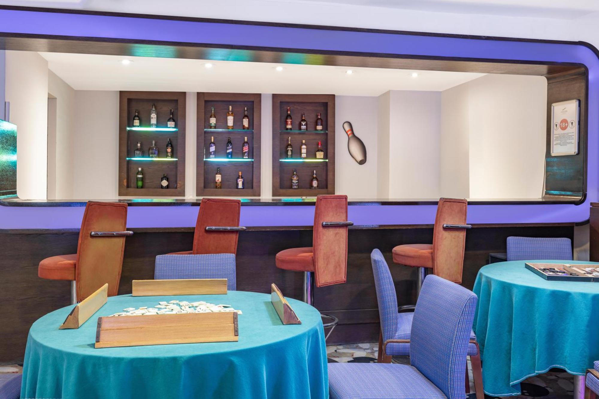 Concorde De Luxe Resort Antalya Exterior foto The bar at the Blue Note