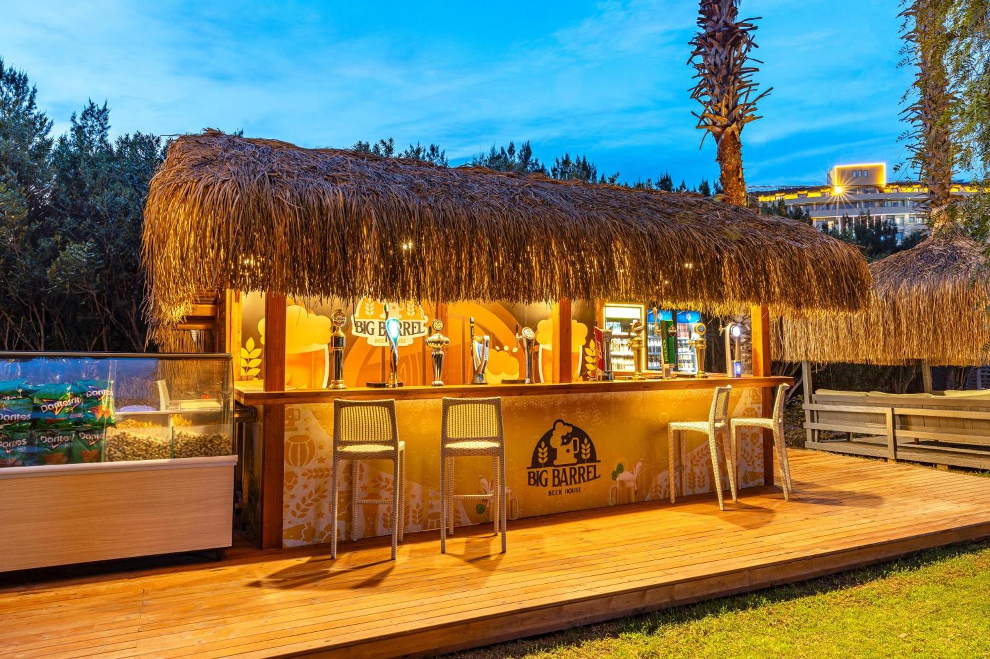 Concorde De Luxe Resort Antalya Exterior foto Beach bar in Hikkaduwa, Sri Lanka