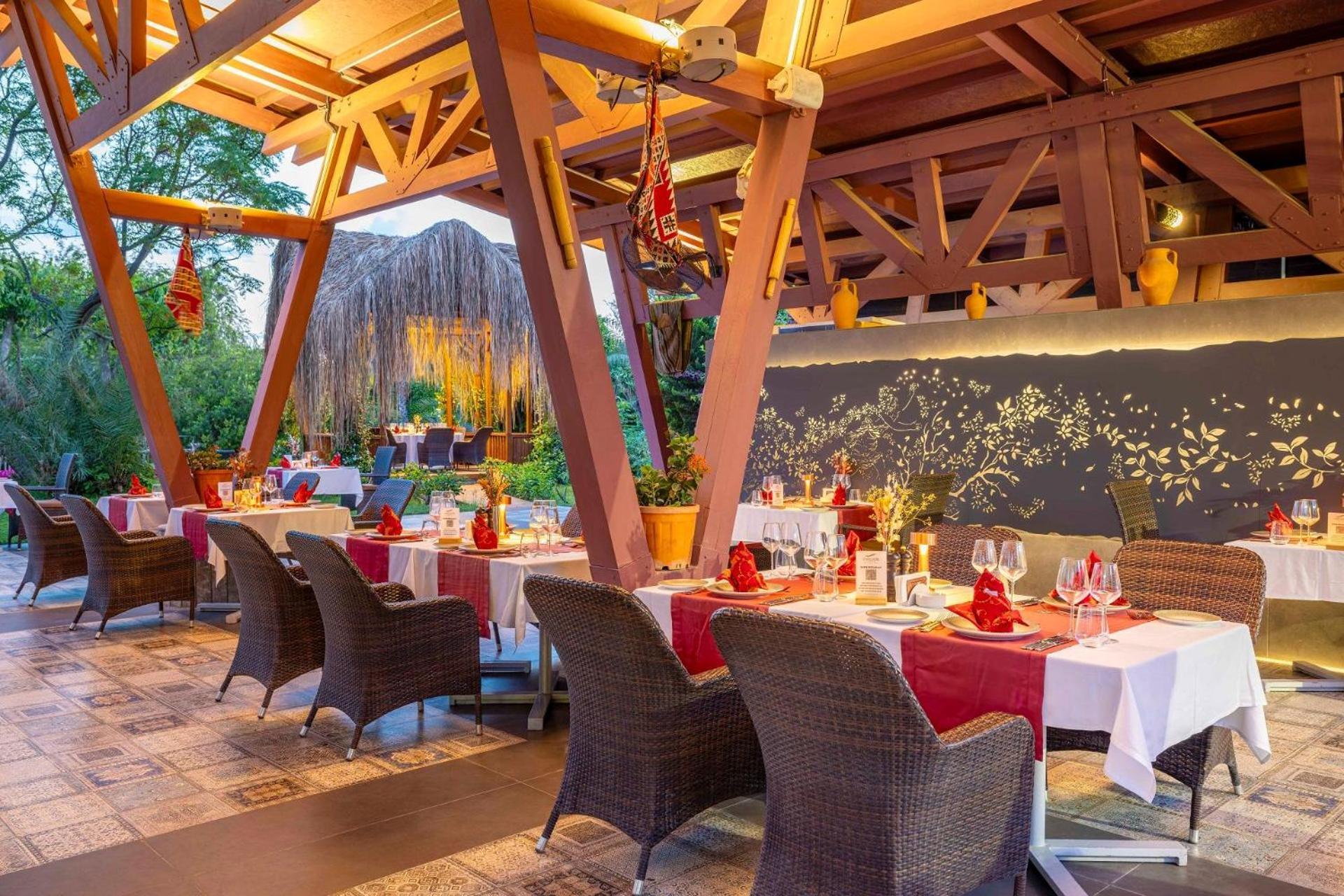 Concorde De Luxe Resort Antalya Exterior foto Restaurant